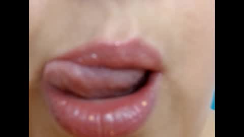 Snapshot of kerly_doll chatting on 01-28-25, 05:56 K E R L Y online show from 01-28-25, 05:56