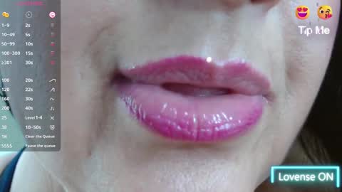 Snapshot of kerly_doll chatting on 03-11-25, 03:23 K E R L Y online show from 03-11-25, 03:23