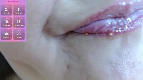 Snapshot of kerly_doll chatting on 09-25-25, 06:55 K E R L Y online show from 09-25-25, 06:55