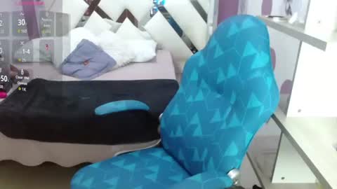 Snapshot of kerly_doll chatting on 06-17-26, 03:57 K E R L Y online show from 06-17-26, 03:57
