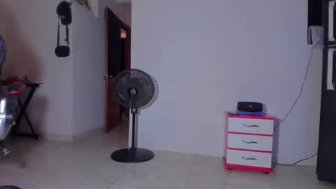 Snapshot of kerlysmith24 chatting on 04-27-26, 05:22 Kerlysmith24 online show from 04-27-26, 05:22