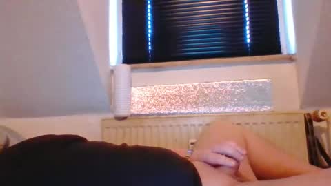 kermit2204 online show from 04-01-26, 05:43