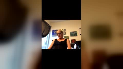 Snapshot of keroseneangel chatting on 01-18-26, 10:57 KeroseneAngel online show from 01-18-26, 10:57