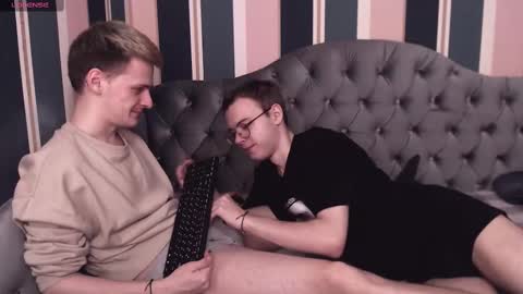 Snapshot of kerry_niki chatting on 03-02-25, 06:27 kerry_niki online show from 03-02-25, 06:27