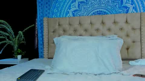 Snapshot of keryhillson chatting on 12-06-24, 12:05 Kery Hillson online show from 12-06-24, 12:05