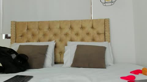 Snapshot of keryhillson chatting on 09-22-25, 11:45 Kery Hillson online show from 09-22-25, 11:45