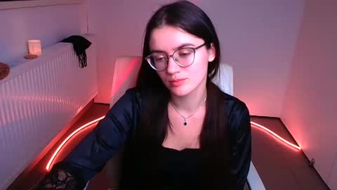 Snapshot of ketrin_pirsss chatting on 12-12-24, 02:04 Ketrin online show from 12-12-24, 02:04