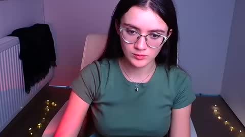 Snapshot of ketrin_pirsss chatting on 12-21-24, 01:26 Ketrin online show from 12-21-24, 01:26