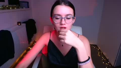 Snapshot of ketrin_pirsss chatting on 12-30-24, 10:45 Ketrin online show from 12-30-24, 10:45