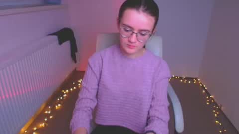 Snapshot of ketrin_pirsss chatting on 01-05-25, 04:36 Ketrin online show from 01-05-25, 04:36