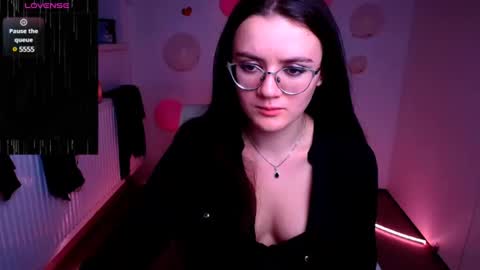 Snapshot of ketrin_pirsss chatting on 02-21-25, 04:29 Ketrin online show from 02-21-25, 04:29