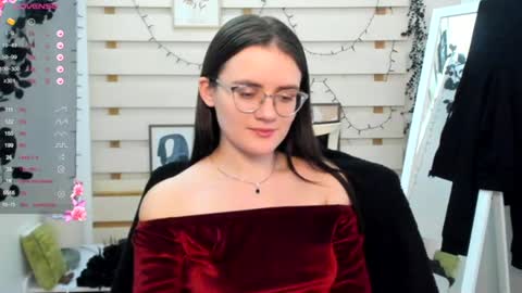 Snapshot of ketrin_pirsss chatting on 12-17-25, 10:05 Ketrin online show from 12-17-25, 10:05