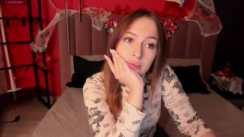 KatrinaKetrin online show from 10-19-25, 01:28