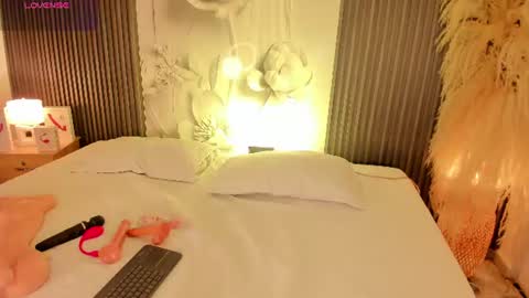 Snapshot of ketziadoll_ chatting on 06-12-26, 05:50 Ketzia online show from 06-12-26, 05:50