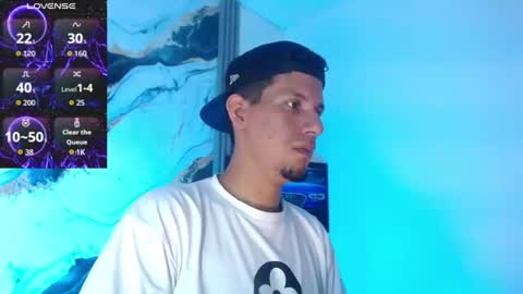 Snapshot of kevin__max_ chatting on 06-22-26, 07:11 Kev online show from 06-22-26, 07:11