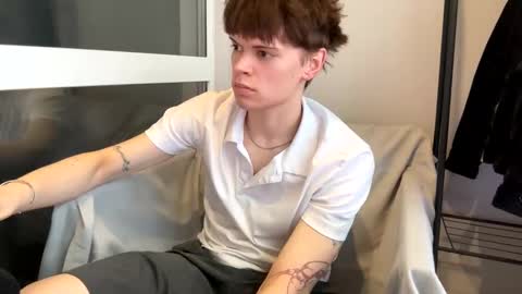 Snapshot of kevin_bucks chatting on 02-05-26, 12:10 Kevin online show from 02-05-26, 12:10