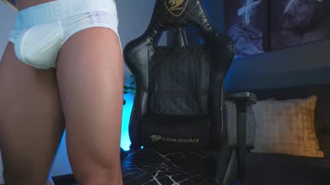 Snapshot of kevin_montoya1 chatting on 12-05-25, 01:20 kevin montoya online show from 12-05-25, 01:20