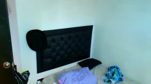 Snapshot of kevinkewma chatting on 06-20-26, 11:24 kevinkewma online show from 06-20-26, 11:24
