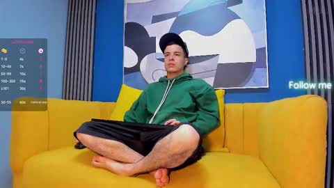 Snapshot of kevinn_blue chatting on 10-02-25, 11:45 Sexy Hot Kevin online show from 10-02-25, 11:45