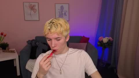 Snapshot of kevinparke chatting on 02-23-26, 07:06 Kevin online show from 02-23-26, 07:06