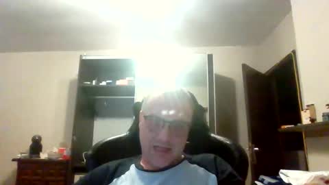 Snapshot of kevintje031987 chatting on 12-31-24, 06:48 kevintje031987 online show from 12-31-24, 06:48