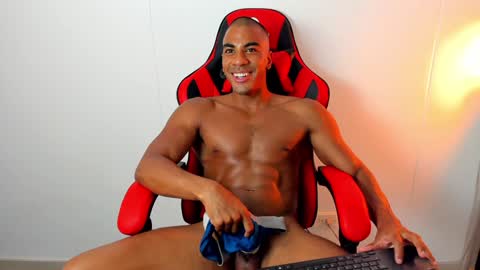 Snapshot of kevinxblack chatting on 12-07-24, 01:47 sebastian online show from 12-07-24, 01:47