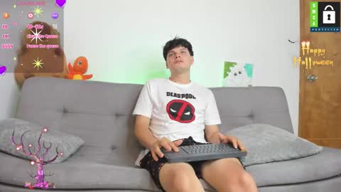 kevin and ottis online show from 10-27-25, 04:05