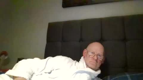 kevlooking4sez online show from 04-17-26, 11:08