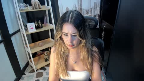 Snapshot of keylakim chatting on 12-16-24, 01:11 Keyla Kim online show from 12-16-24, 01:11