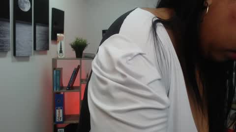 Keyla  online show from 01-06-25, 11:40