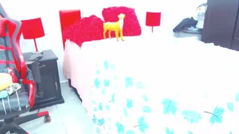 Snapshot of keyra_dainty chatting on 01-31-25, 10:42 Sandy Saenz online show from 01-31-25, 10:42