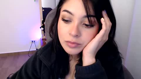 Snapshot of khal_girl chatting on 11-05-25, 12:54 Liss online show from 11-05-25, 12:54