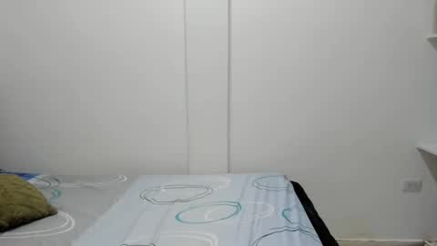 Snapshot of khloe_hot88 chatting on 12-20-25, 03:13 khloe_hot88 online show from 12-20-25, 03:13