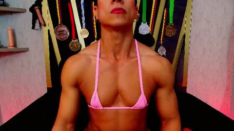 Snapshot of khloe_rossich chatting on 06-23-26, 06:28 online show from 06-23-26, 06:28