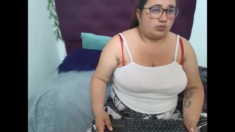 khloe_tommson_ online show from 09-25-25, 12:31