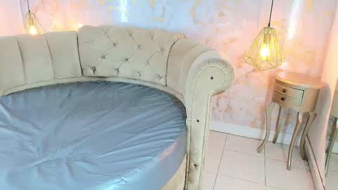 Snapshot of khloeblake chatting on 02-18-26, 05:14 Khloe online show from 02-18-26, 05:14