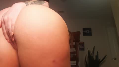 Khloe online show from 11-05-25, 10:54