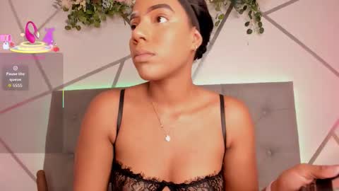 Snapshot of khloerosee chatting on 02-11-26, 08:25 khloerosee online show from 02-11-26, 08:25