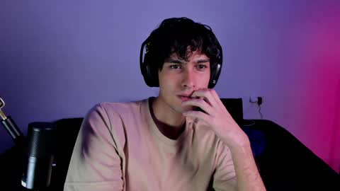 khozler_ online show from 01-03-25, 08:54