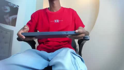 Kris Evans online show from 12-20-25, 06:59