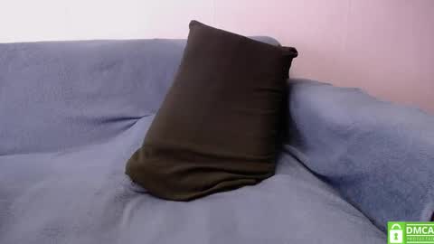 Hey Im Ivan everyday online 9am to 6pm 6 GMT Help me Reach K FollowerslPut your finger up  online show from 03-21-26, 08:19