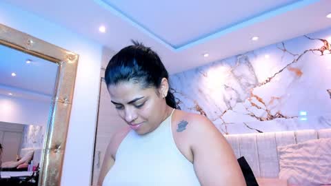    N         M online show from 04-06-26, 11:33