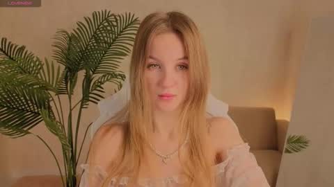 kianawhite online show from 11-18-25, 05:23
