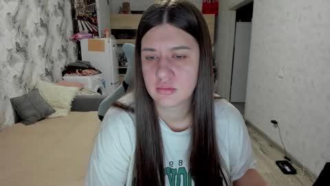 kianna_dior_ online show from 11-16-25, 11:27