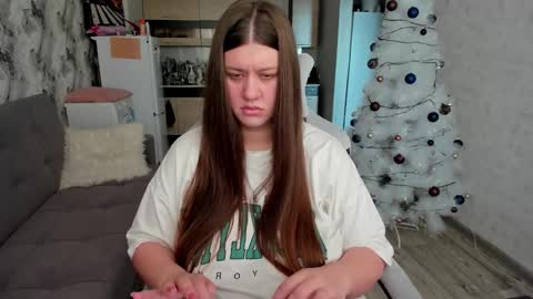 kianna_dior_ online show from 12-14-25, 07:14