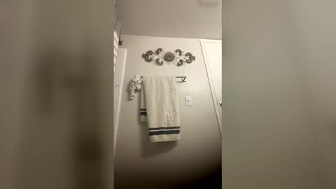 Snapshot of kiannaluv chatting on 04-29-26, 01:26 kiannaluv online show from 04-29-26, 01:26
