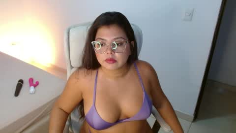 Kiara Evans online show from 04-08-26, 11:05
