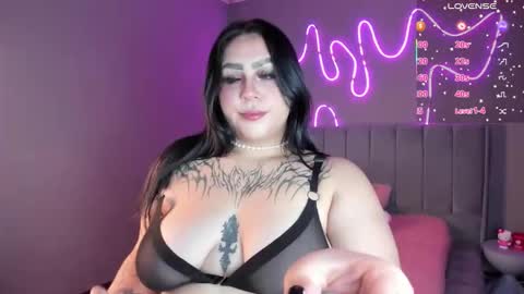 K I A R A            online show from 01-14-26, 12:33