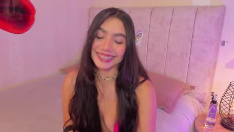 Snapshot of kiara_violet_ chatting on 04-08-26, 10:21 Kiara online show from 04-08-26, 10:21
