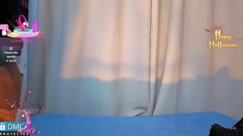 Kiara Zahiri online show from 11-18-25, 10:52